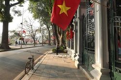 Hà Nội nắng đẹp 30 Tết, miền Trung nhiều nơi có mưa