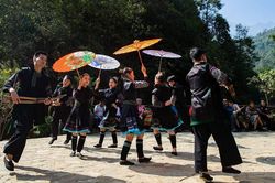 Khởi sắc cùng mùa xuân