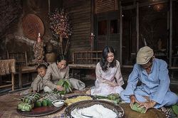 Cả nhà bên nhau, Tết đã đủ đầy