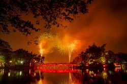 Mãn nhãn màn pháo hoa mừng năm mới Quý Mão 2023