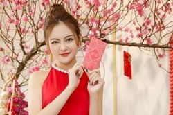 Diễn viên 'Gái già lắm chiêu' từng vô tư nhặt mèo đi lạc vào mùng 1 Tết
