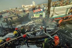 Lính cứu hỏa trên biển