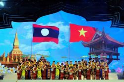 Điện Biên trong trái tim bạn Lào