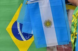 Brazil và Argentina thảo luận xây dựng đồng tiền chung
