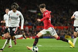 Tin bóng đá MU 24/1: Kí hợp đồng kỷ lục với sao trẻ Argentina