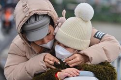 Gió mùa đã về tới Hà Nội, dự báo sáng mai còn 7-8℃