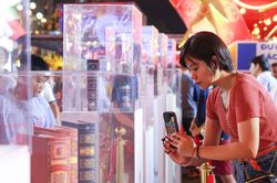 Hơn 100.000 lượt tham quan, mua sắm tại Đường sách Tết sau 4 ngày