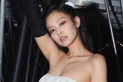 4 lần Jennie Blackpink đẹp vượt bậc khi 'đụng hàng' với sao quốc tế