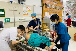 Gần 2.000 người nhập viện do đánh nhau trong 4 ngày nghỉ Tết