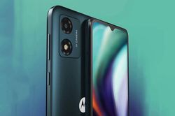 Smartphone chống nước, RAM 4 GB, pin 'khủng', giá 3 triệu đồng