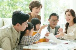 Vị khách xuất hiện trước cổng nhà vào ngày mùng 2 Tết làm tôi bật khóc