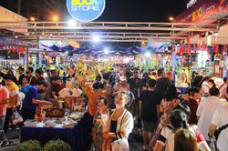 TPHCM: Doanh thu đường sách Tết Quý Mão đạt gần 6 tỷ đồng
