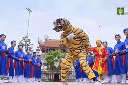 Đặc sắc hát múa Ải Lao