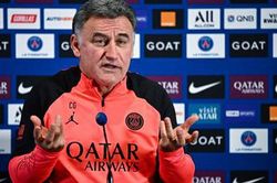 HLV PSG gạt bỏ Messi, chọn Mbappe làm đội phó