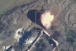 Video UAV cảm tử Nga 'diệt gọn' lựu pháo M777 của Ukraine