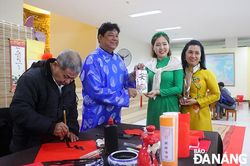Người dân vui Xuân, trải nghiệm Tết xưa