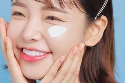 Làm thế nào để giữ ẩm cho da mùa khô lạnh?