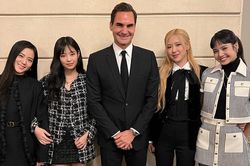Vì các con, Federer tươi như hoa bên dàn sao nữ BLACKPINK