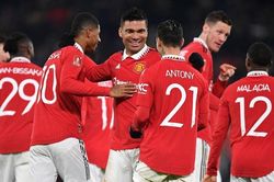 Casemiro lập cú đúp, Man.United thẳng tiến FA Cup