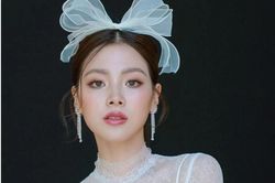 Mỹ nhân Thái đăng ảnh đẹp như nữ thần trong lễ hội năm mới
