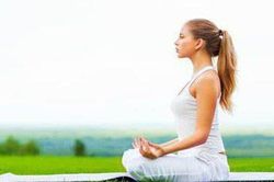 3 bài tập thư giãn vùng cổ, giảm đau đầu do viêm xoang
