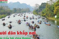 Người dân khắp nơi nô nức trẩy hội chùa Hương