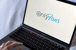 Giáo viên mầm non bị sa thải vì quay nội dung OnlyFans trong trường