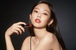 Cư dân mạng bảo vệ Jennie Blackpink trước cáo buộc thô lỗ tại sân bay