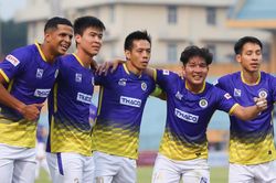 Bóng đá Việt Nam ngày 30/1: Trọng tài FIFA bắt chính trận Viettel đấu Hà Nội