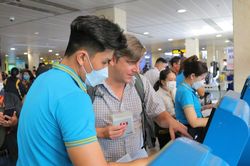 Vietnam Airlines Group 'cõng' 2,4 triệu khách dịp cao điểm Tết Quý Mão