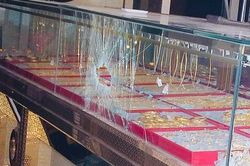 Trước ngày vía Thần Tài, chủ tiệm vàng tá hỏa phát hiện hơn 100 lượng vàng 'không cánh mà bay'