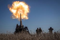 Giao tranh liên tục ở Bakhmut, Mỹ không giao chiến cơ F-16 cho Ukraine