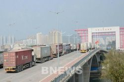 Cửa khẩu Móng Cái sôi động trở lại sau Tết