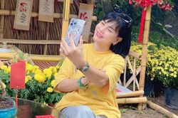 Bị chê kiểu tóc làm mặt đơ, Cát Phượng đáp trả cực gắt