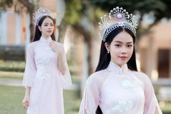 Nhan sắc trong trẻo của Hoa hậu Thanh Thủy khi về trường