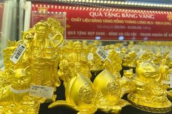 Giá vàng hôm nay 1/2: Tiếp tục giảm