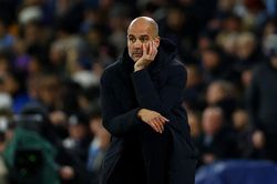 Man City: Nghệ thuật thay đổi của Pep Guardiola