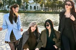 Đọ sắc bên đàn em kém 12 tuổi, Hồng Diễm vẫn chiếm trọn 'spotlight' nhờ gương mặt 'phát sáng'