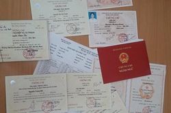 Doanh nghiệp có được giữ bản chính giấy tờ của người lao động?