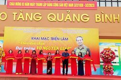 Khai mạc triển lãm 'Theo dấu chân Đại tướng Võ Nguyên Giáp' tại Quảng Bình
