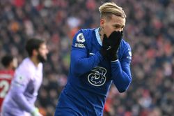 Tân binh trăm triệu bảng của Chelsea phải xin lỗi người hâm mộ