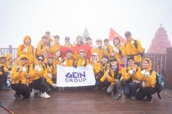 300 thành viên GEIN Academy chinh phục đỉnh Fansipan trong thời tiết khắc nghiệt