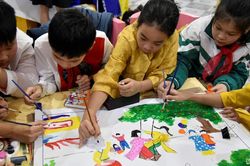 Hơn 100 học sinh tham gia trải nghiệm đầu Xuân tại Thư viện Nghệ An