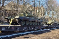 Ukraine đã tiếp nhận 500 chuyến tàu chở vũ khí, đạn dược từ phương Tây