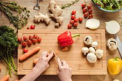 7 thủ thuật đơn giản giúp việc làm bếp nhanh gấp 3 lần bình thường
