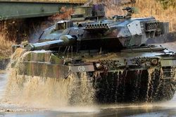 Tây Ban Nha gửi 6 xe tăng Leopard 2A4 tới Ukraine