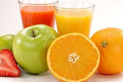 Uống nước ép trái cây sai cách có thể phản tác dụng với sức khỏe người bệnh đái tháo đường, vì sao?