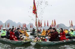 Khai hội chùa Tam Chúc với nghi lễ rước nước độc đáo