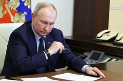 Viện trợ Ukraine: Cự tuyệt mong muốn của Kiev nhưng Anh 'không chắc chắn'; vũ khí tầm xa sẽ không cản được Nga?