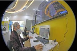 VN-Index tăng nhẹ, nhà đầu tư giao dịch cầm chừng